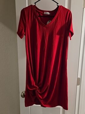 Locryz Red V-Neck Knot-Front Tunic